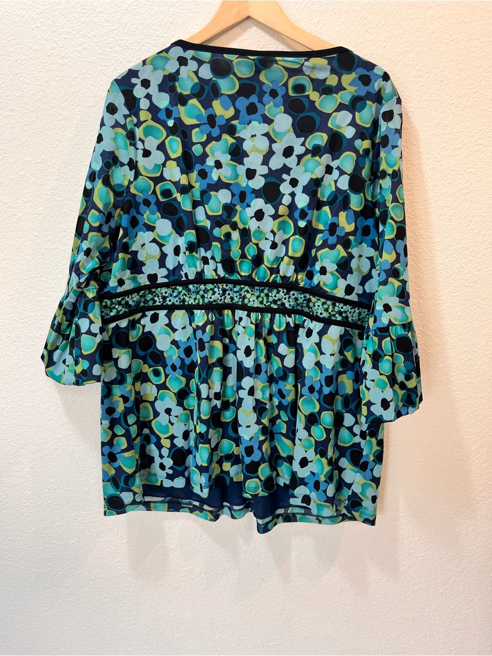 Venezia Teal and Navy Floral Scoop-Neck Tunic - Picture 4 of 9